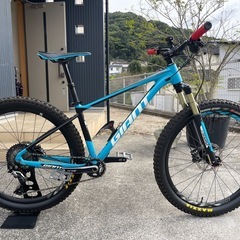 GIANT FATOM1 2018モデルの画像