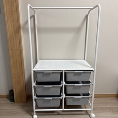 LOWYA 
ハンガーラックの画像