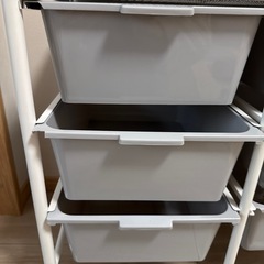 LOWYA 
ハンガーラックの画像