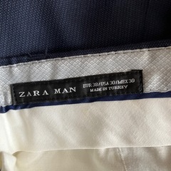 男性スーツの画像