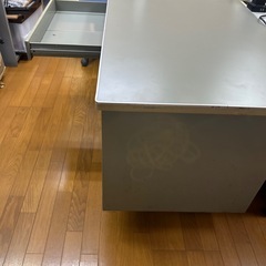 オフィスデスクチェアセットの画像