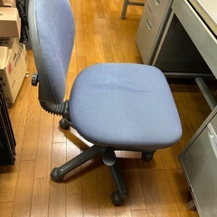 オフィスデスクチェアセットの画像