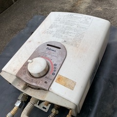 瞬間湯沸かし器の画像