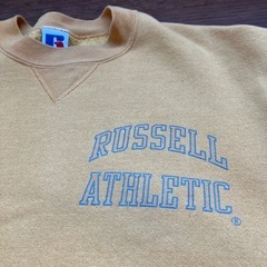 M2511-058 RUSSELL ATHLETIC アメリカ製 スウェット トレーナー Mサイズ イエロー 裏起毛 毛玉汚れ有りの画像