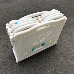 カトージ ベビーベッド ベビーサークルの画像