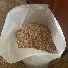 乾燥木材のカンナクズや削り粉です、燃料などにいかがですかの画像