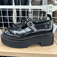 リユースのサカイ東金店 CHARLES&KEITH ローファー 22.5cm TJ15928の画像