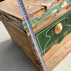 レトロなお茶箱の画像