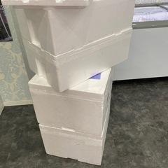 発砲スチロール 箱 クーラーボックス 蓋付きの画像