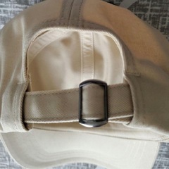 GU UVカット キャップ ベージュ アジャスター付の画像