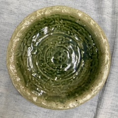 陶器のお皿の画像