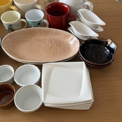 食器　カップ　皿　の画像