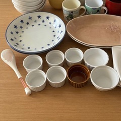 食器　カップ　皿　の画像