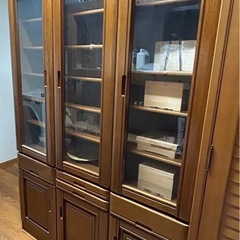 食器棚の画像