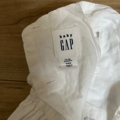 GAP 白いワンピースの画像