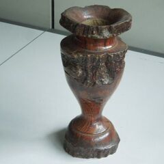 【受付終了】桜材（多分）をくり抜いた花瓶の画像