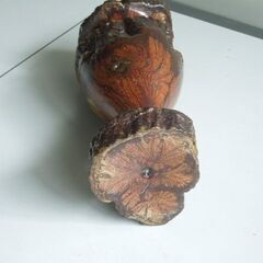 【受付終了】桜材（多分）をくり抜いた花瓶の画像