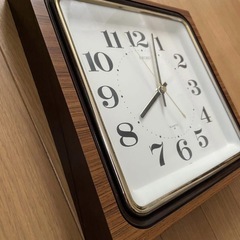 【ジャンク品】SEIKO スクエア掛け時計 QA690Bの画像