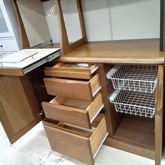 リユースのサカイ栃木店★ジモティ割あり★  食器棚 ブラウン W120×D45×H195 クリーニング済み TC11438の画像