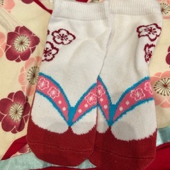 袴ロンパース　靴下付き
の画像