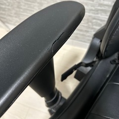 ゲーミングチェア
の画像