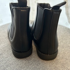 【新品タグ付き】ブランシェス　サイドゴアブーツの画像