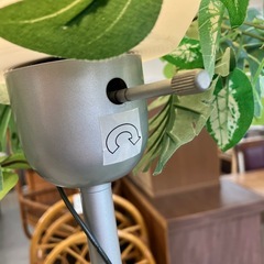 A2511-062 フロアスタンドライト 間接照明 装飾品 観葉植物 キズ汚れ有りの画像