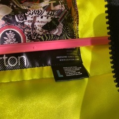 バートンスノーボードウェアの画像