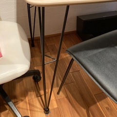 【美品】白ダイニングテーブル　4人掛けの画像