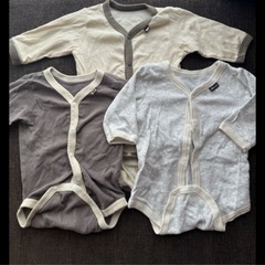 飾り襟2枚　ロンパース7点　の画像