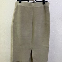 ユニクロスカートの画像