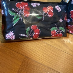 チェリー柄バッグの画像