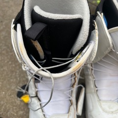 男性用スノーボード用の靴28センチの画像