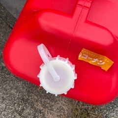 ポリタンク一個、未使用に近い
の画像