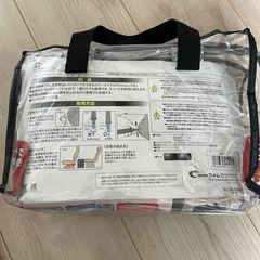 ミニバンの2列目シートで足が伸ばせて快適　エアークッションの画像