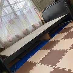 シングルベットわ枠組みの画像