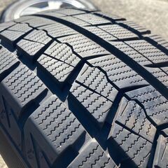 プリウスなど‼️スタッドレス‼️205/65R15 東北6県無料配送対応‼️爆安‼️最終値下げ‼️⑤超超超バリ溝❗ スタッドレス❗ アルミ付き 国産 タイヤ !!　スタッドレス　プリウスの画像