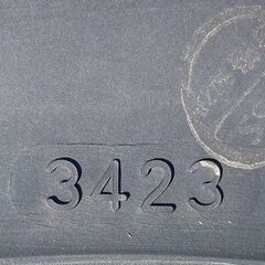 プリウスなど‼️スタッドレス‼️205/65R15 東北6県無料配送対応‼️爆安‼️最終値下げ‼️⑤超超超バリ溝❗ スタッドレス❗ アルミ付き 国産 タイヤ !!　スタッドレス　プリウスの画像