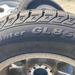 高年式‼️23年製‼️スタッドレス‼️205/65R15 東北6県無料配送対応‼️爆安‼️最終値下げ‼️⑥超超超バリ溝❗ スタッドレス❗ アルミ付き 国産 タイヤ !!　スタッドレス　プリウスの画像
