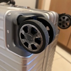 総アルミボディスーツケース64Lの画像