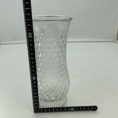 ガラス花瓶　ダイヤカット柄　フラワーベースの画像