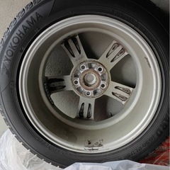 205 55R 16  スタッドレスタイヤの画像