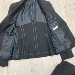 【レディース】スーツ　春夏用　黒　ストライプ　61cmの画像