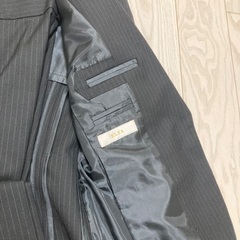 【レディース】スーツ　春夏用　黒　ストライプ　61cmの画像