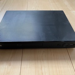 テレビ 40型 Hisense ＋Blu-rayプレーヤー付LG製の画像