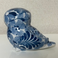 【陶器製】フクロウ置物 染付風 ブルーリーフ模様 北欧風 インテリアの画像