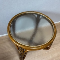 すりガラス 藤カフェテーブルの画像