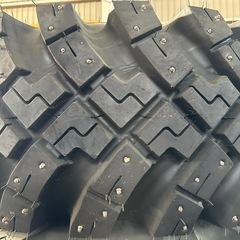 ショベル★新品★スパイクタイヤ★ホイール組込済★16.9-24★2本セット
 の画像