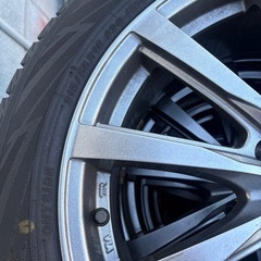 215/55-18スタッドレスタイヤ！アルミ付きの画像