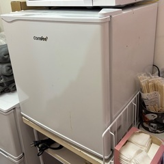 comfeeミニ冷蔵庫の画像